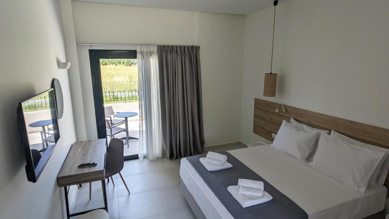 Costa Ionica - Mytikas Seaside Hotel Room photo