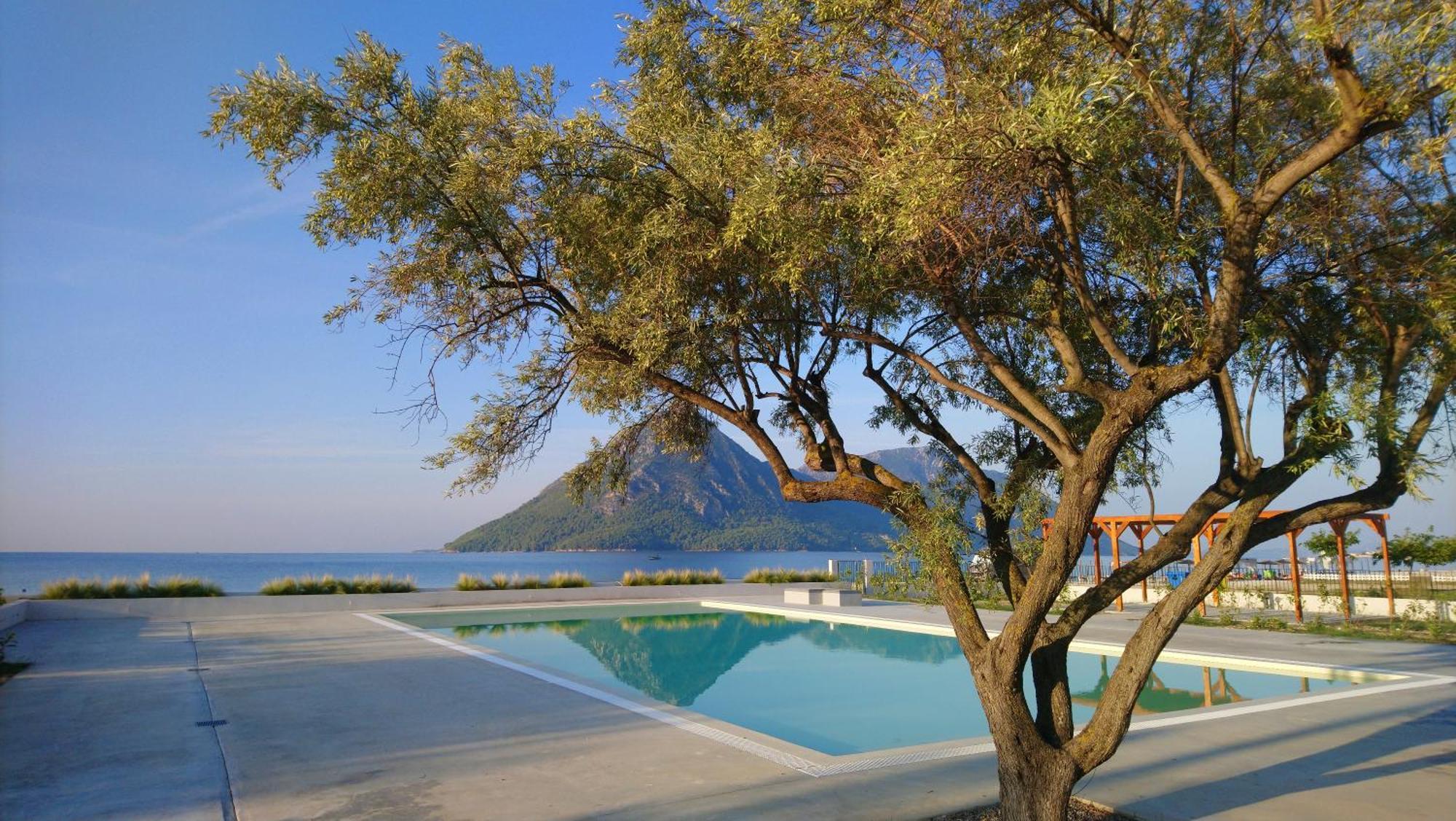 Costa Ionica - Mytikas Seaside Hotel Exterior photo