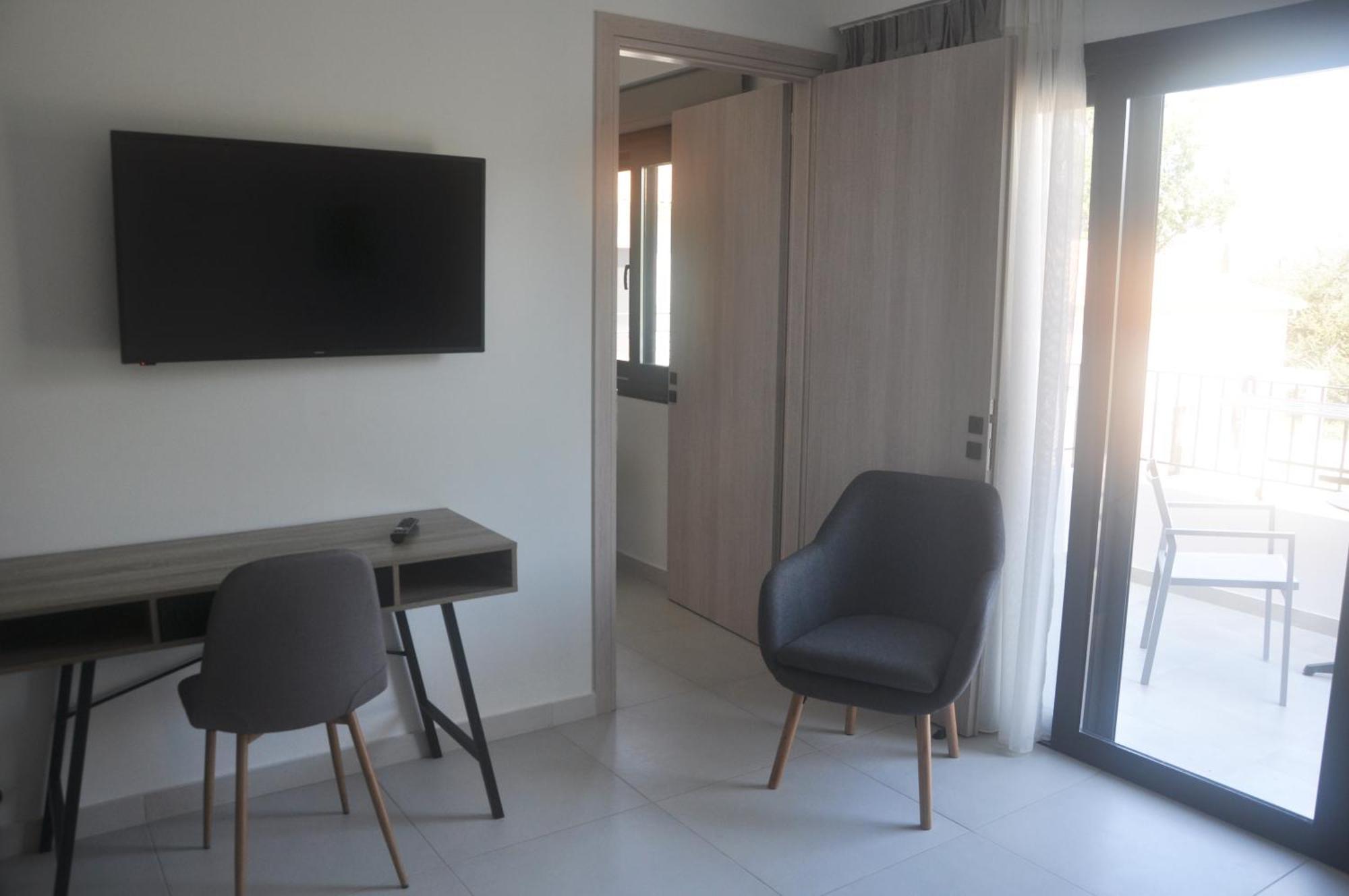 Costa Ionica - Mytikas Seaside Hotel Room photo